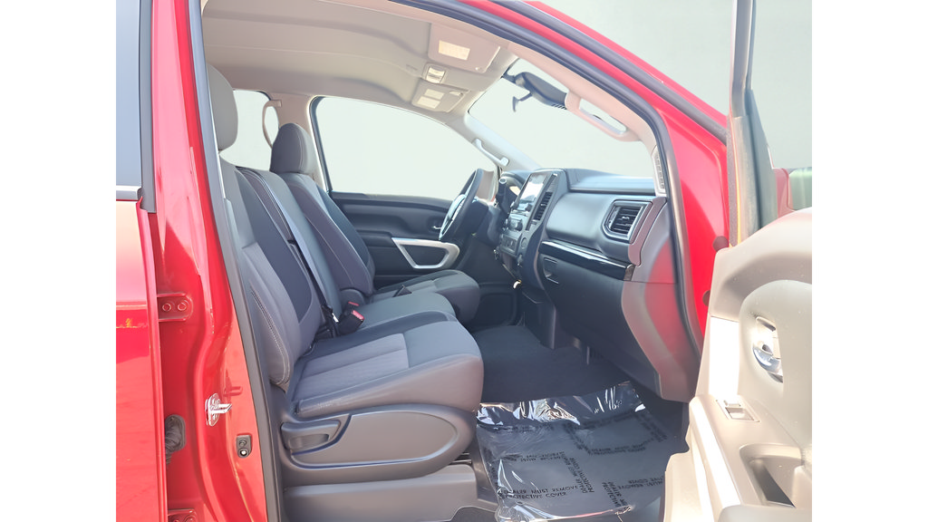 Used 2022 Nissan Titan SV AWD/4WD image 22