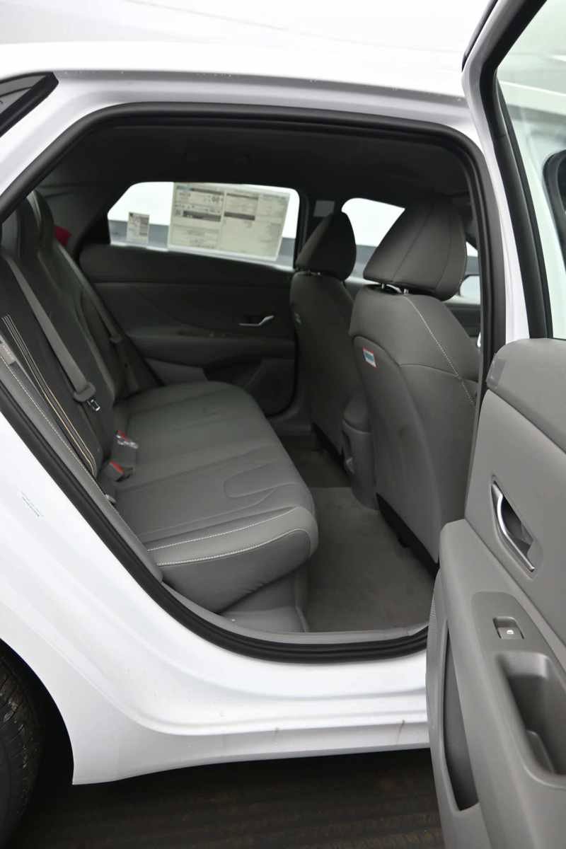 New 2026 Hyundai Elantra Sport image 12