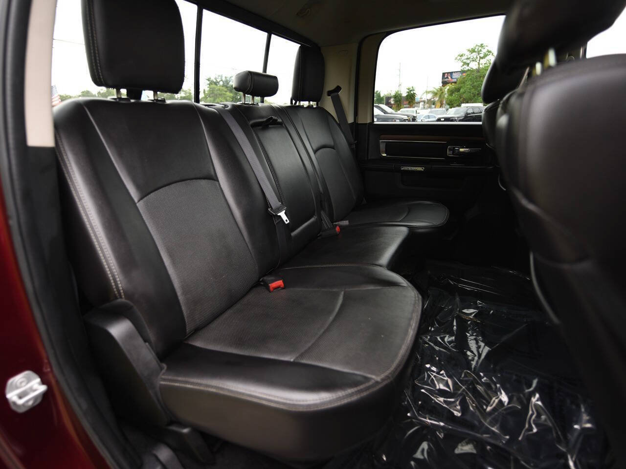 Used 2016 RAM 1500 Laramie w/ Convenience Group AWD/4WD image 16