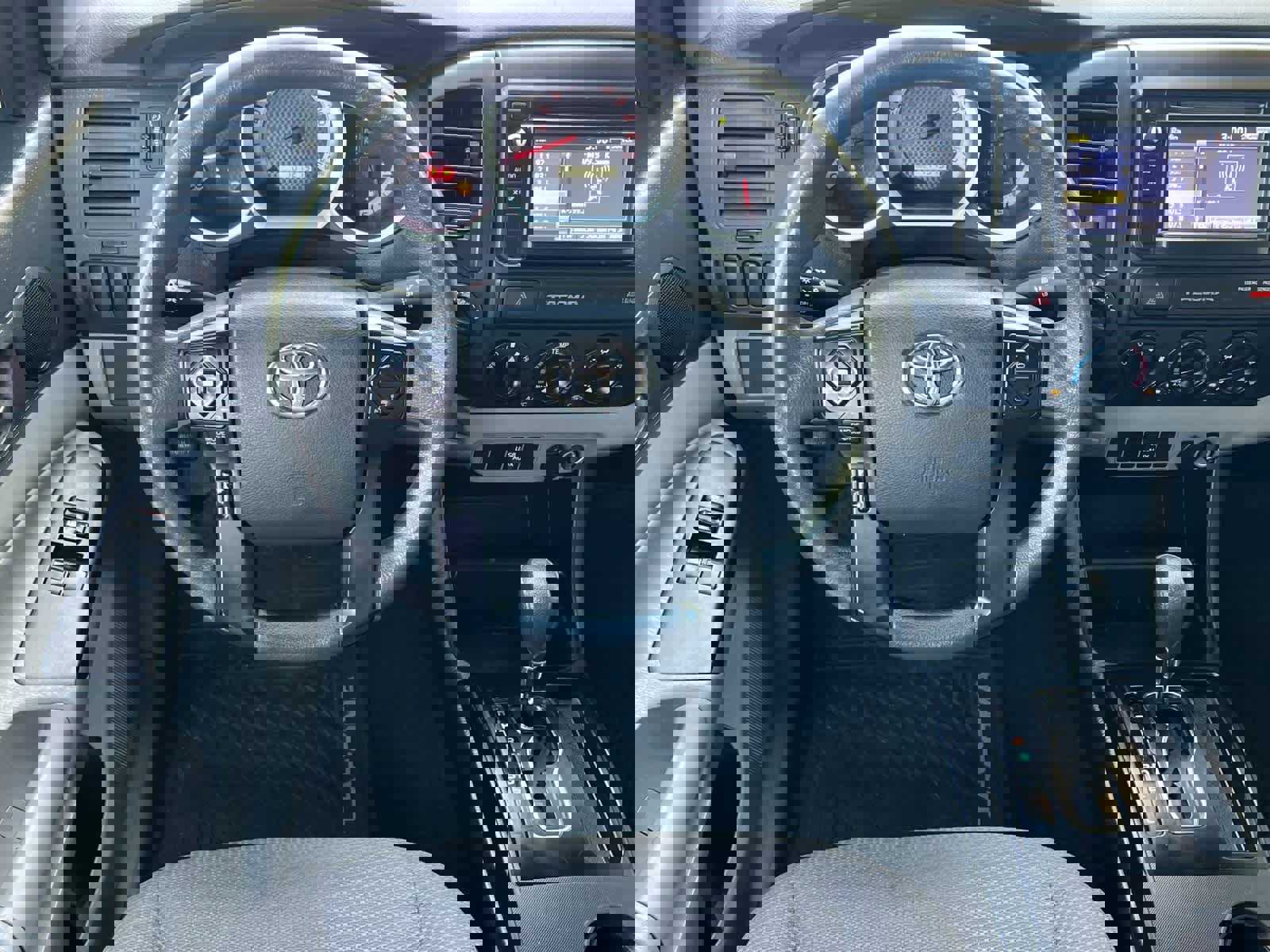 Used 2015 Toyota Tacoma 4x4 Access Cab image 15