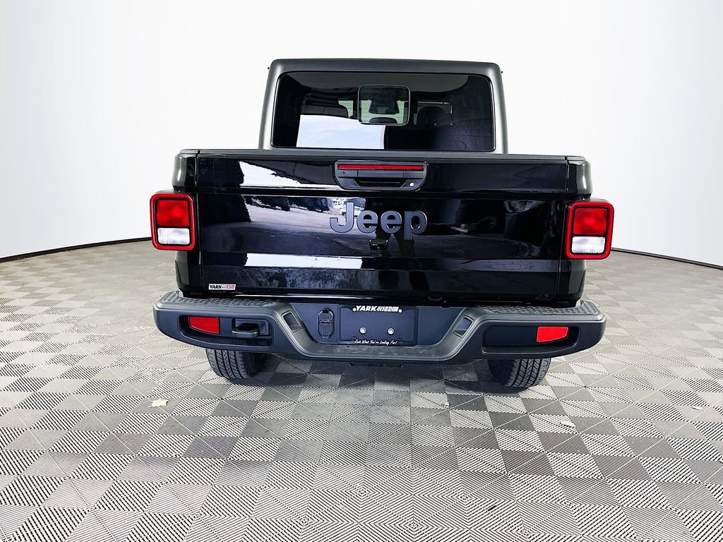 New 2026 Jeep Gladiator Sport AWD/4WD image 9