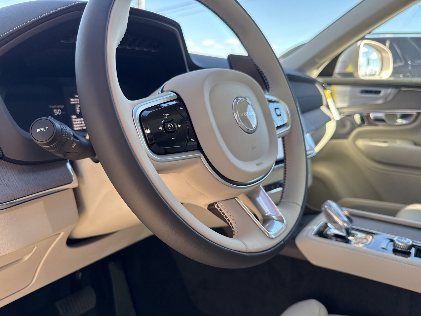 New 2026 Volvo XC90 T8 Ultra image 21