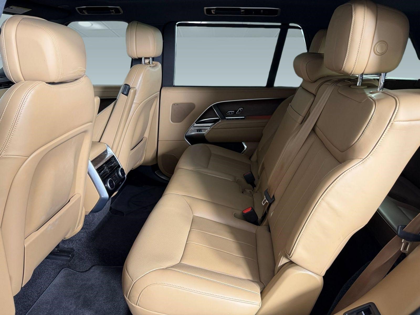 Used 2023 Land Rover Range Rover Long Wheelbase SE AWD/4WD image 23