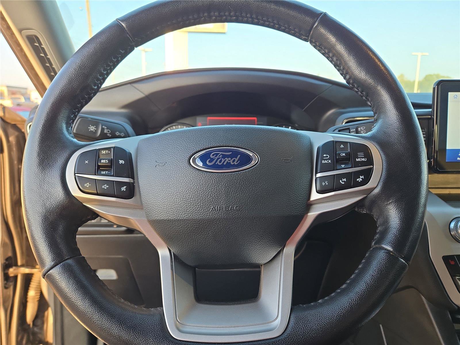 Used 2022 Ford Explorer XLT w/ Equipment Group 202A image 12