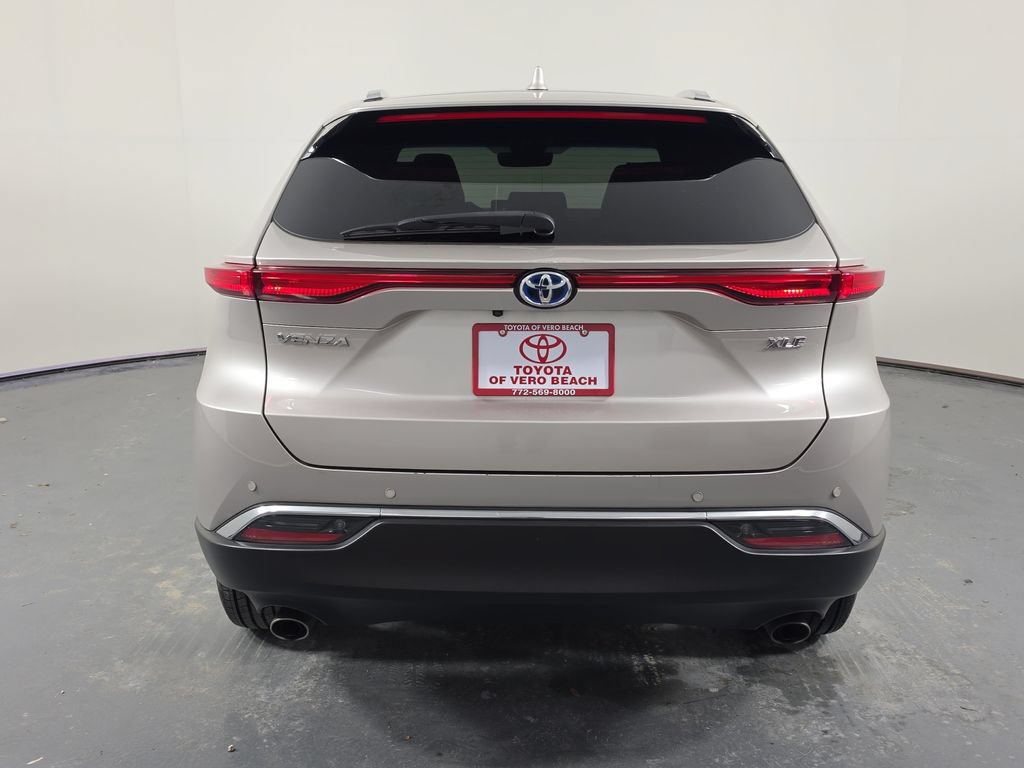 Certified 2023 Toyota Venza XLE AWD/4WD image 5