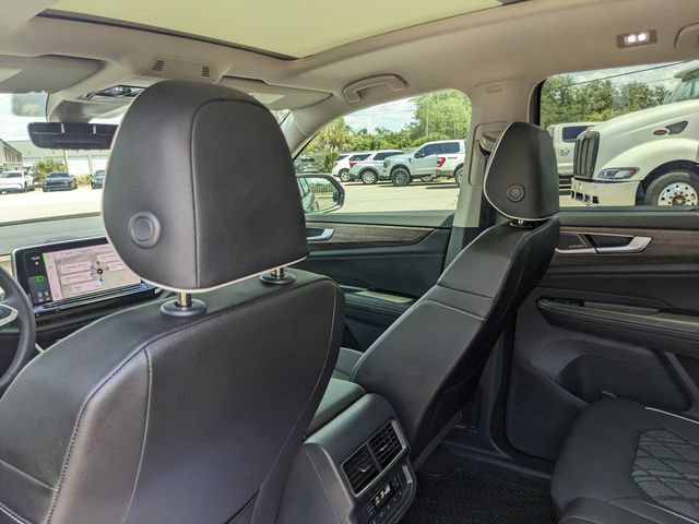Used 2026 Volkswagen Atlas SEL Premium R-Line AWD/4WD image 19