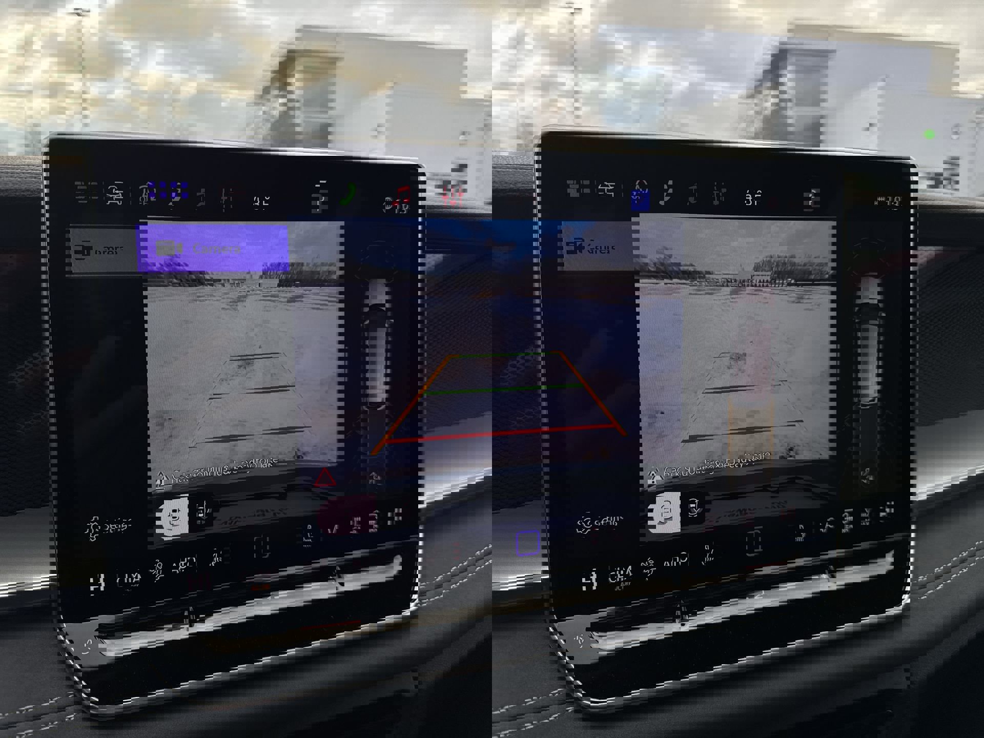 New 2026 Volkswagen Tiguan SE R-Line image 15