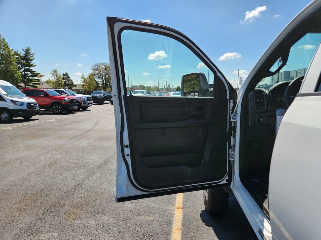 New 2026 RAM 5500 Tradesman w/ Chrome Appearance Group image 10