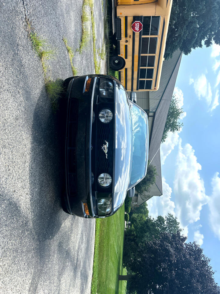 Used 2006 Ford Mustang GT image 2