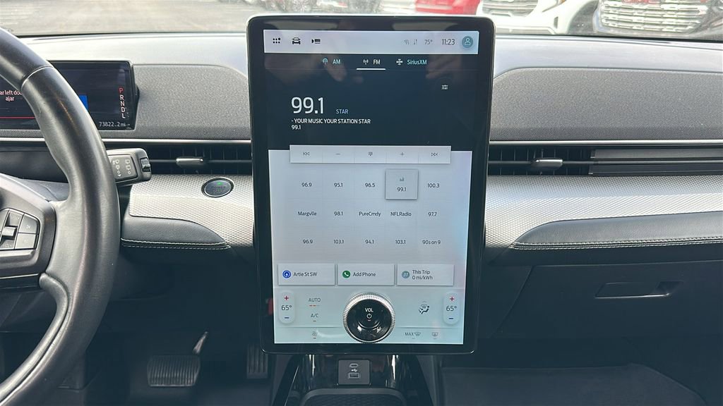 Used 2021 Ford Mustang Mach-E Select image 11