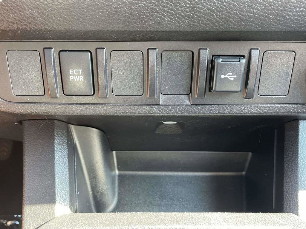 Used 2022 Toyota Tacoma SR RWD image 38