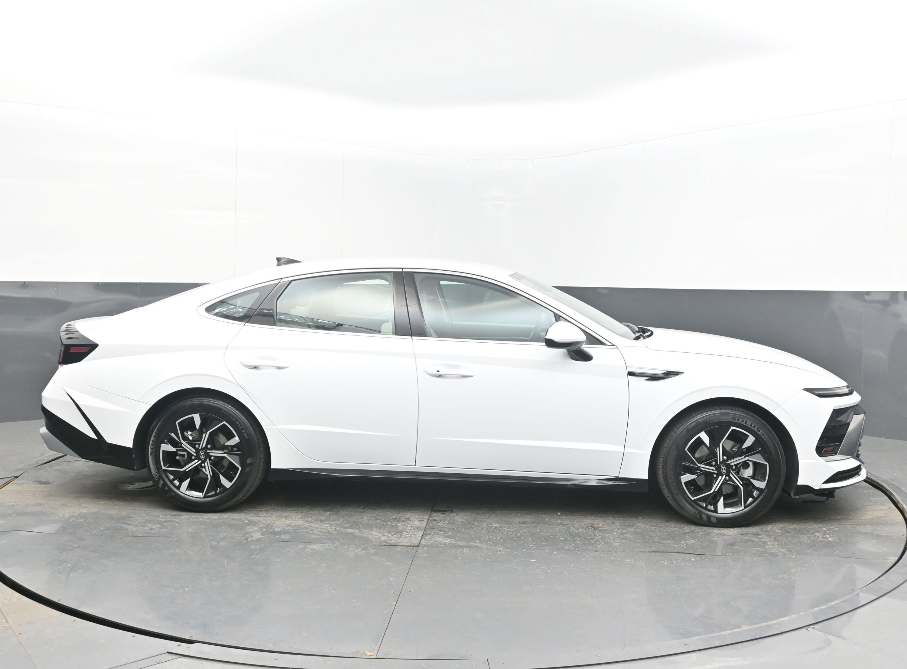 Used 2025 Hyundai Sonata SEL image 10