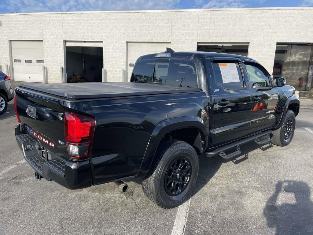 Used 2022 Toyota Tacoma SR5 w/ Technology Package image 10