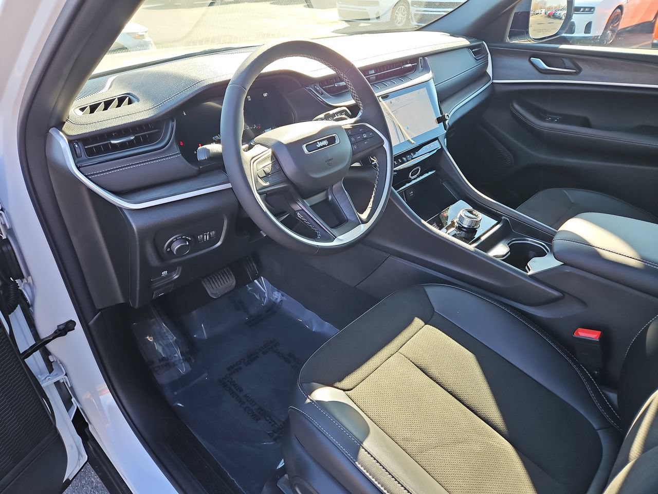 New 2026 Jeep Grand Cherokee Altitude AWD/4WD image 18