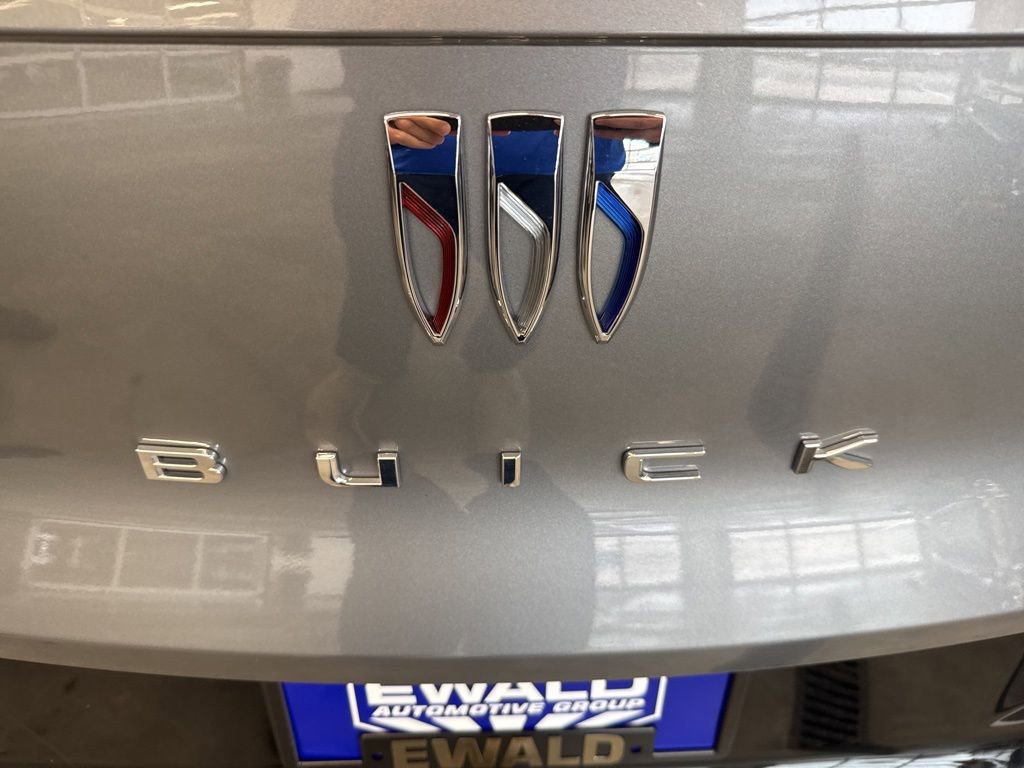 Certified 2025 Buick Envista Sport Touring FWD image 24