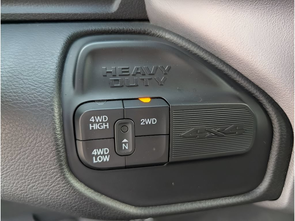 Used 2024 RAM 3500 Big Horn AWD/4WD image 26