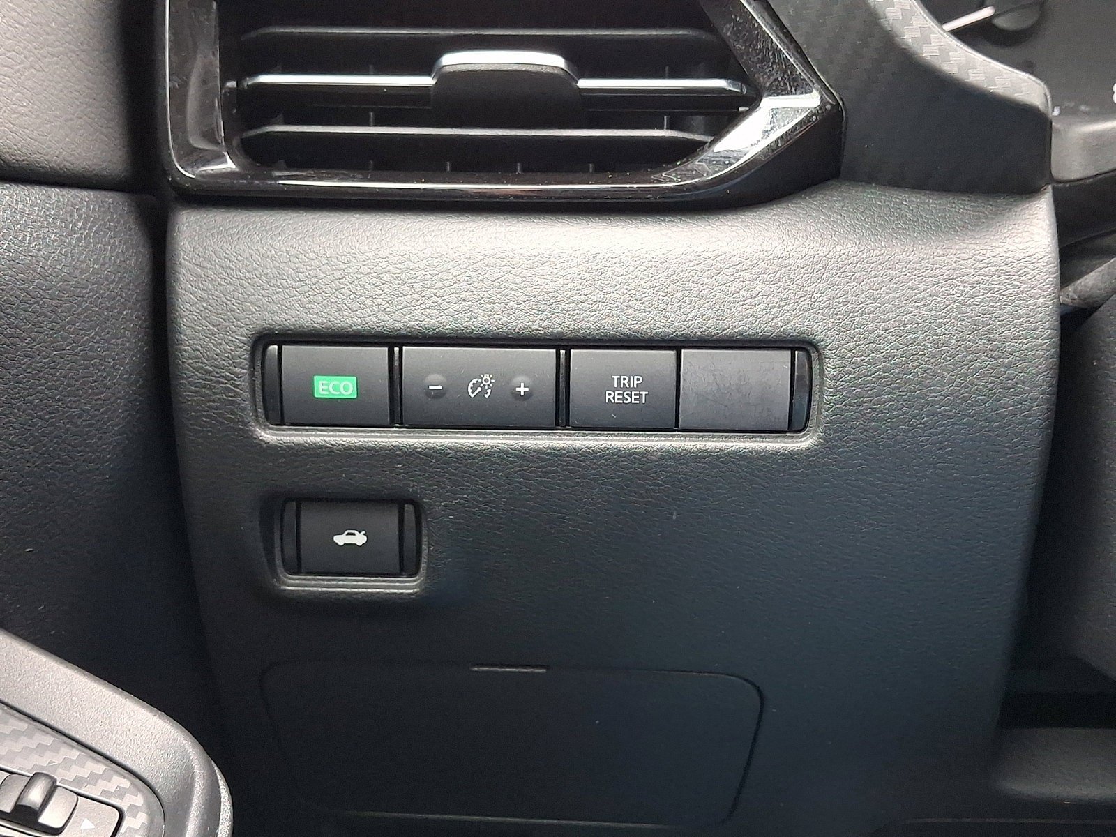 Used 2020 Nissan Sentra SV w/ Trunk Package FWD image 25