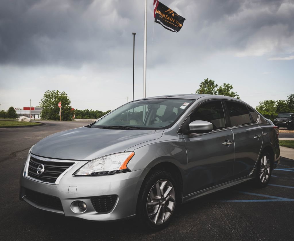 Used 2014 Nissan Sentra SR w/ Premium Package FWD image 5