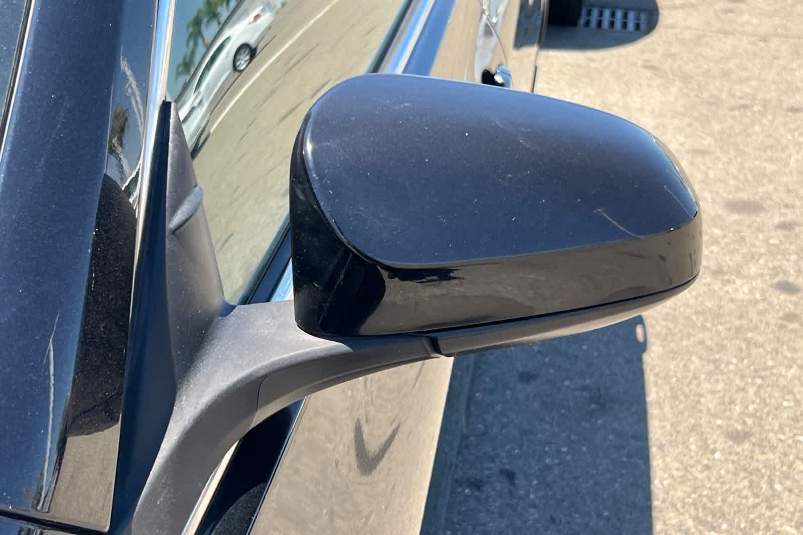 Used 2016 Toyota Camry SE FWD image 9