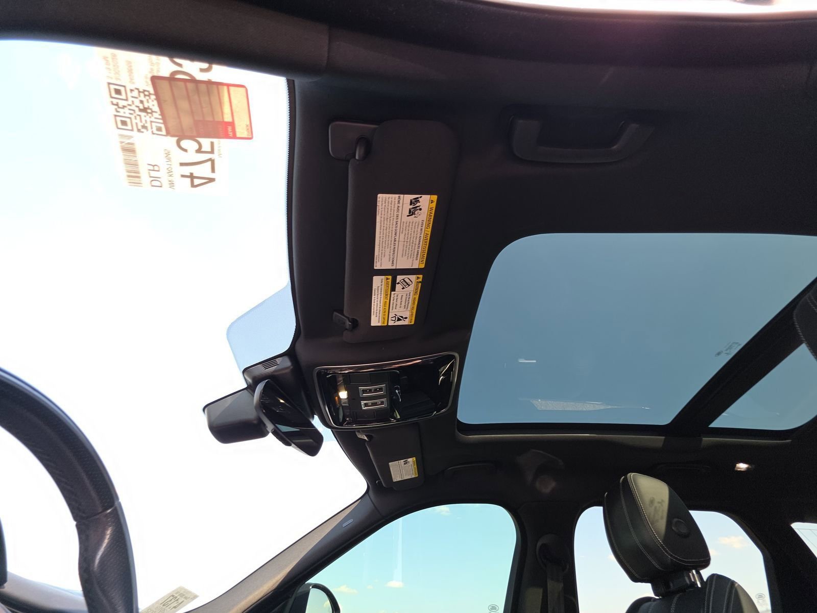 Used 2019 Land Rover Range Rover Velar R-Dynamic SE AWD/4WD image 10