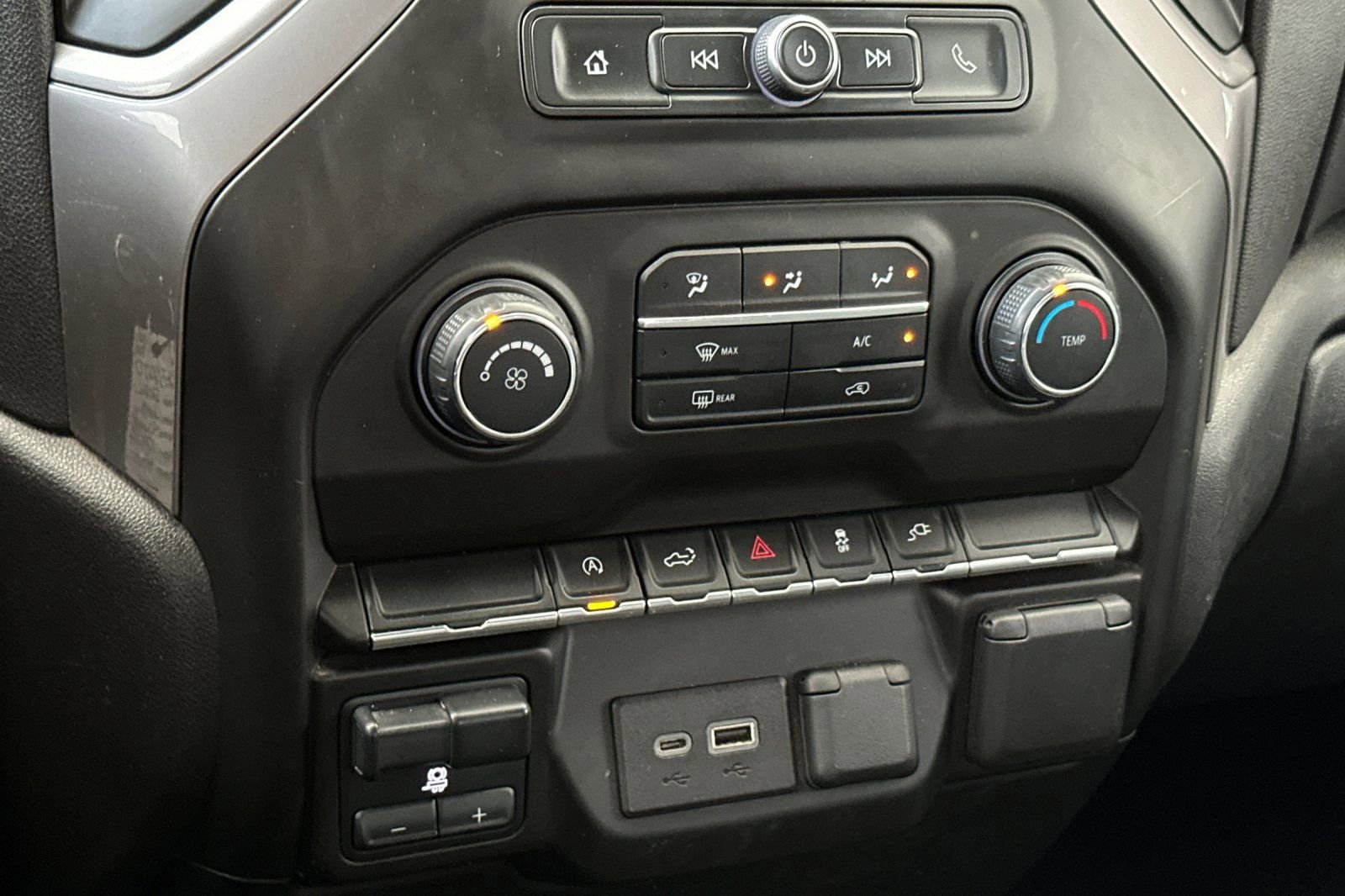 Used 2021 Chevrolet Silverado 1500 Custom image 18