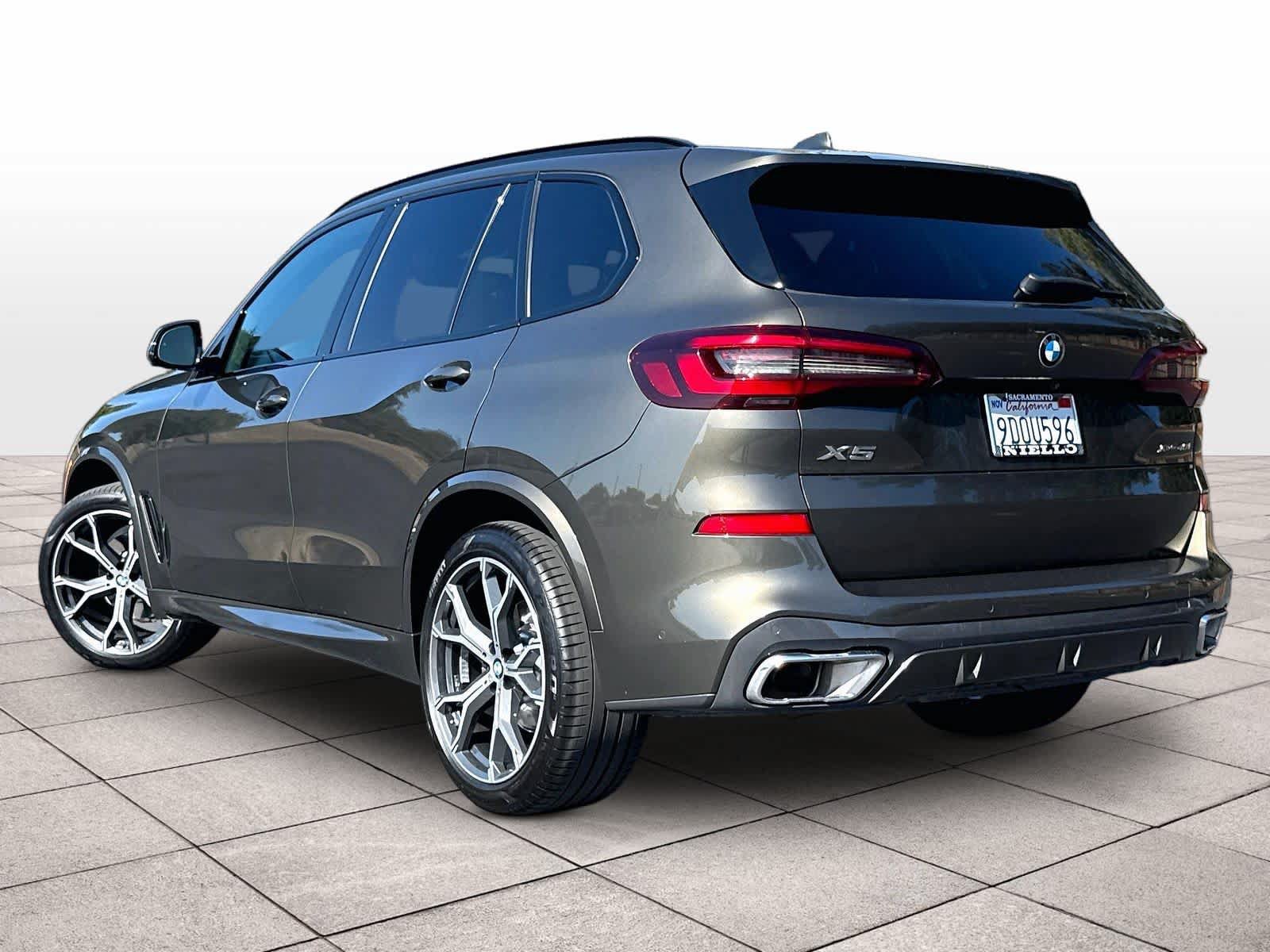 Used 2023 BMW X5 xDrive40i w/ M Sport Package AWD/4WD image 16