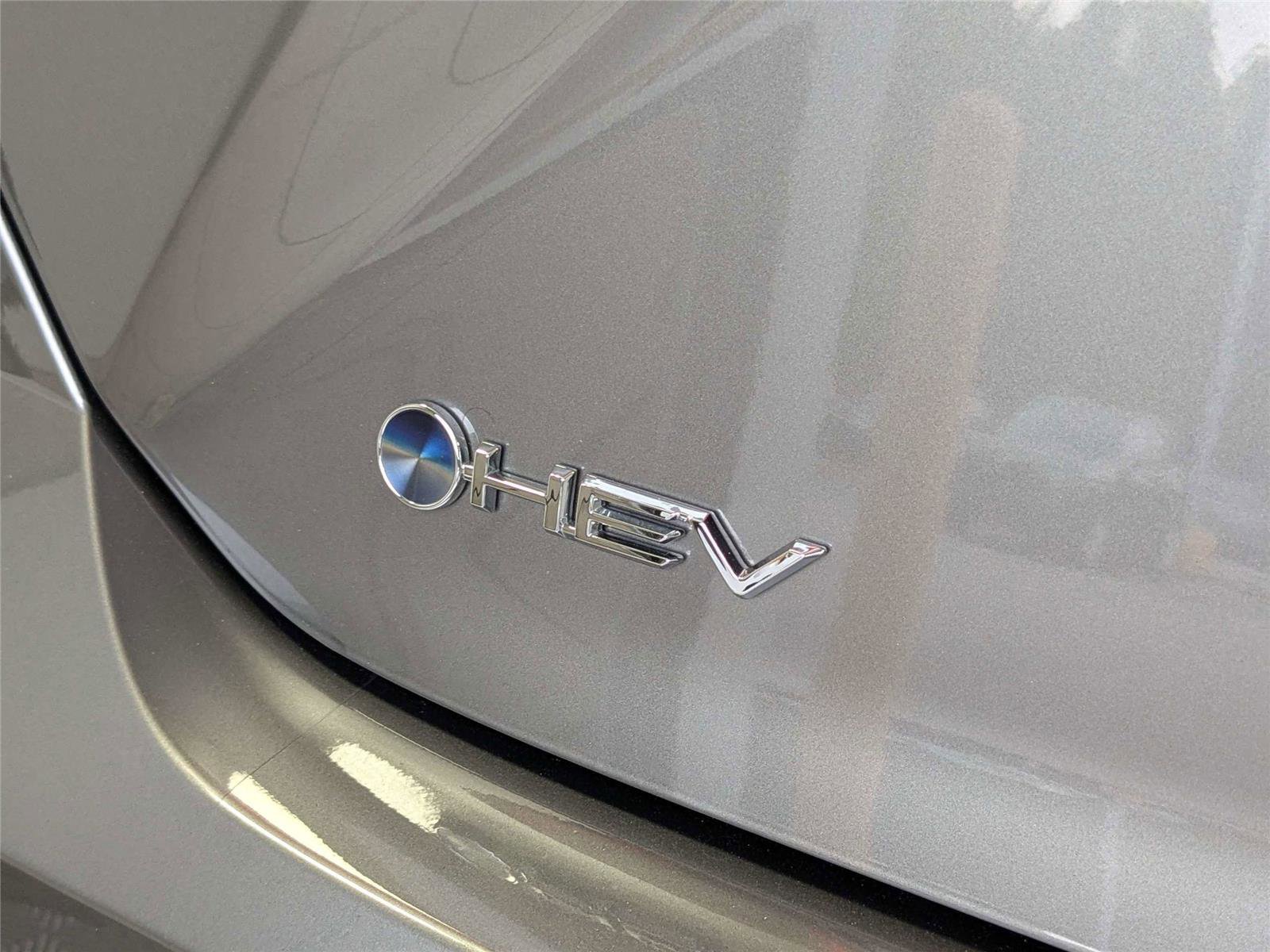 Used 2025 Toyota Camry SE FWD image 8