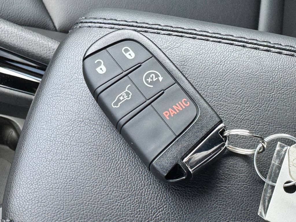 New 2026 Jeep Compass Limited w/ Sun, Sound & Navigation Group AWD/4WD image 29
