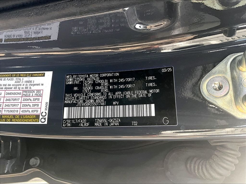 Used 2025 Toyota 4Runner SR5 AWD/4WD image 36