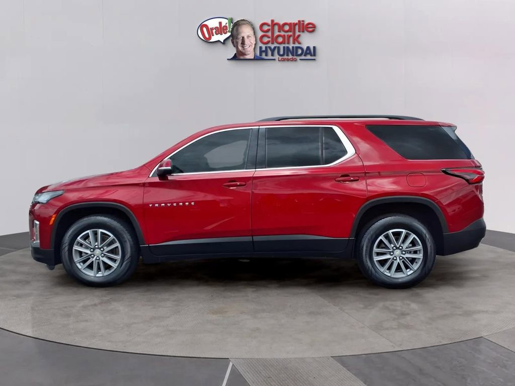 Used 2023 Chevrolet Traverse LT FWD image 2