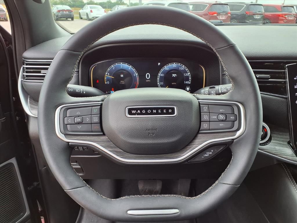 Used 2024 Jeep Wagoneer L Series II w/ Flexible Seating Group image 15