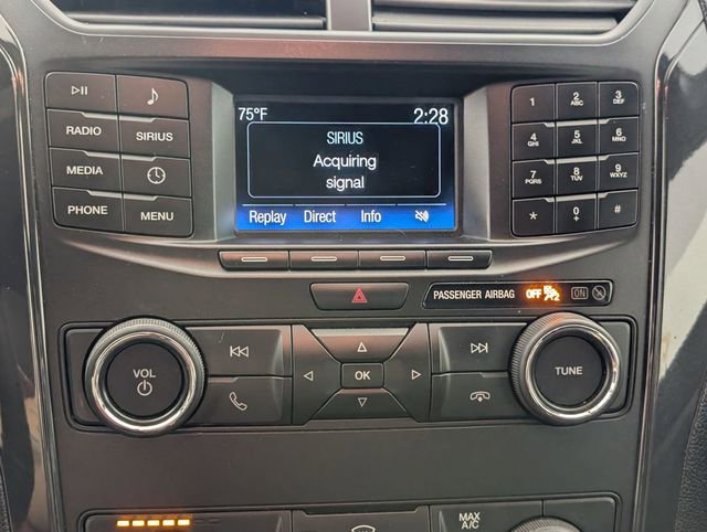 Used 2019 Ford Explorer XLT FWD image 20