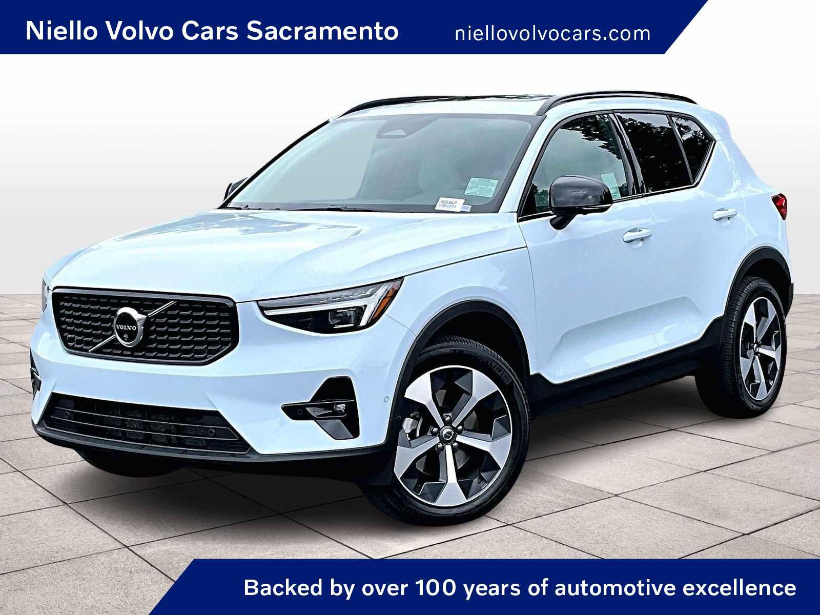 Used 2026 Volvo XC40 B5 Plus w/ Protection Package Premier image 1