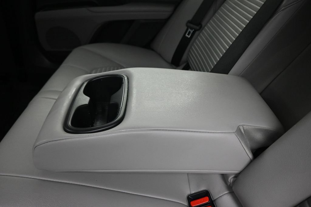 Used 2024 Toyota Camry SE w/ Convenience Package FWD image 33