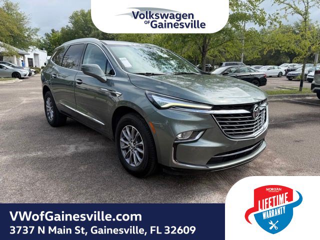 Used 2024 Buick Enclave Essence FWD image 1