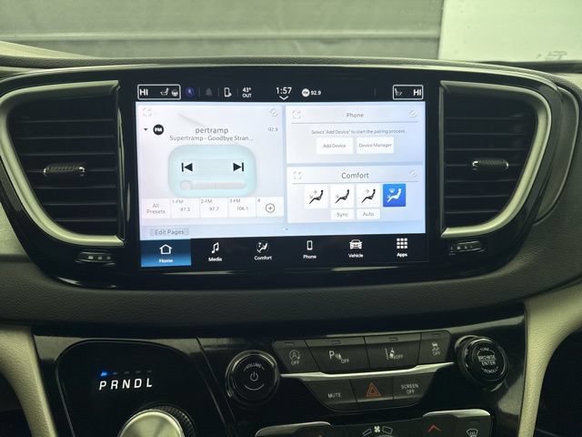 Used 2024 Chrysler Pacifica Touring-L FWD image 24
