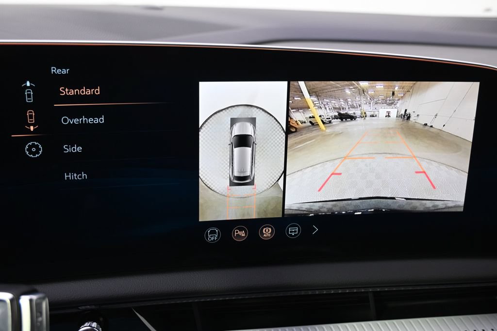 New 2026 Cadillac Optiq Luxury 1 w/ LPO, Floor Liner Package AWD/4WD image 28