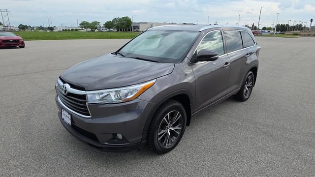 Used 2016 Toyota Highlander XLE AWD/4WD image 5