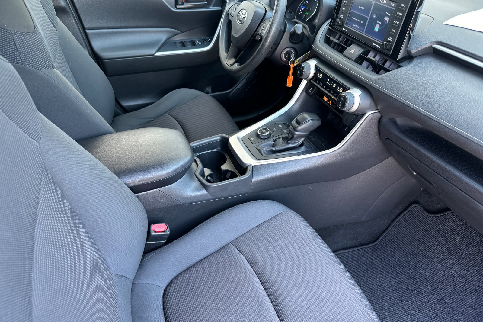 Certified 2020 Toyota RAV4 LE AWD/4WD image 16