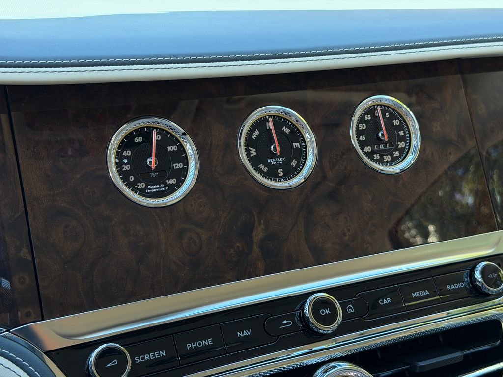 New 2026 Bentley Flying Spur Plug-In Hybrid image 29
