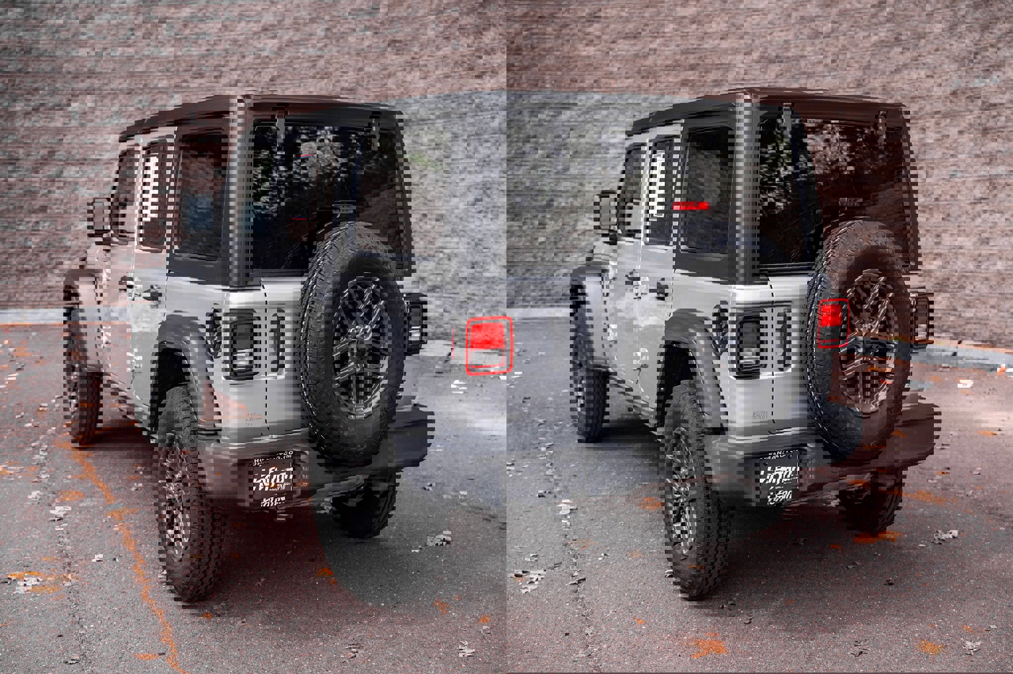 Used 2024 Jeep Wrangler Sport S image 9