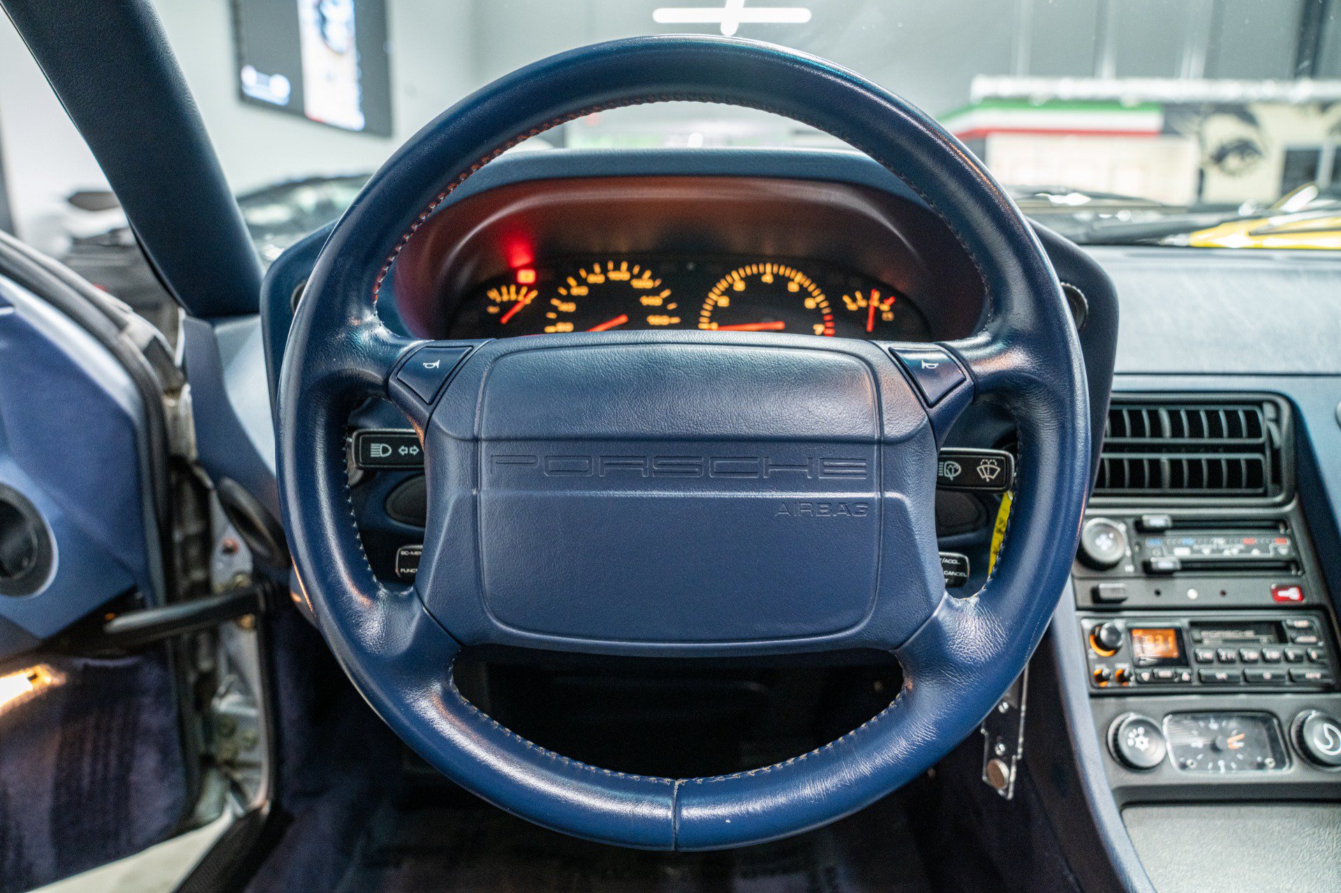 Used 1994 Porsche 928 GTS RWD image 15