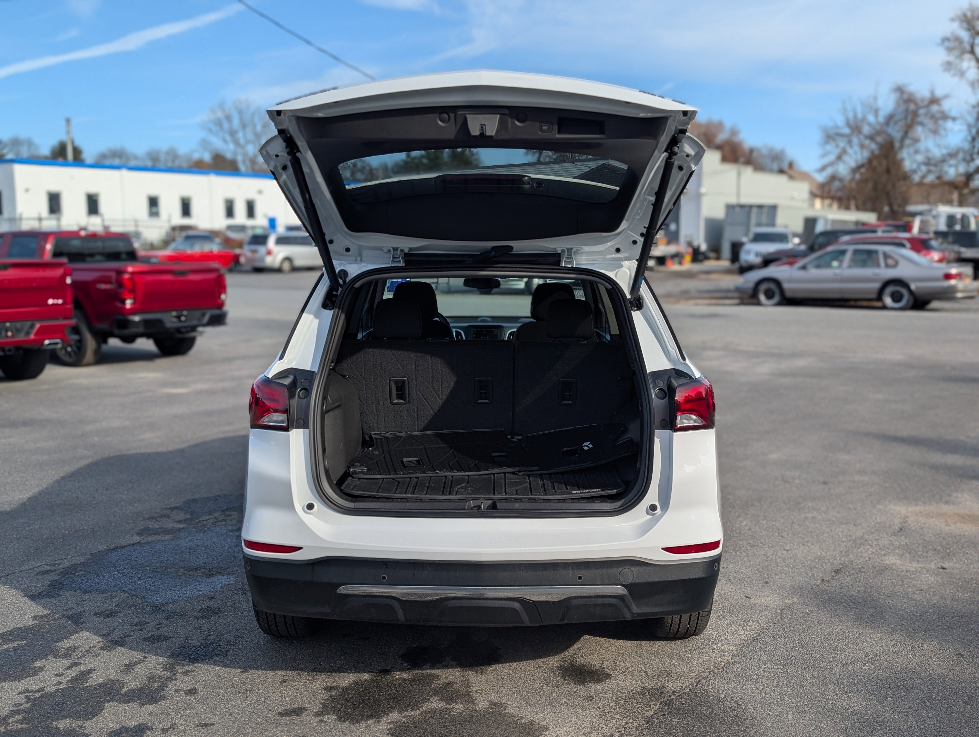 Used 2024 Chevrolet Equinox LT w/ LPO, Floor Liner Package image 35