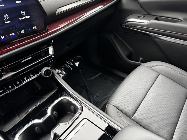 Used 2025 Chevrolet Traverse Z71 w/ Driver Confidence Package image 22