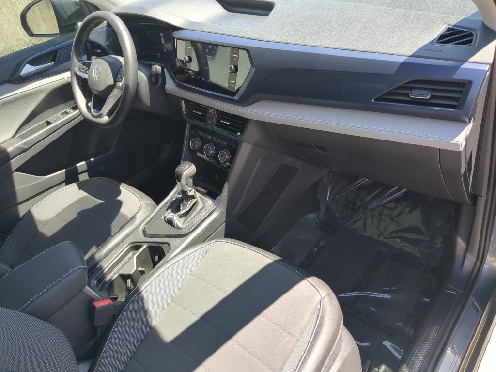 Certified 2023 Volkswagen Taos SE w/ Panoramic Sunroof Package FWD image 12
