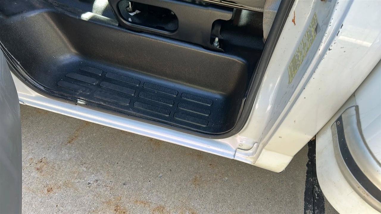 Used 2019 Chevrolet Express 3500 Extended w/ Driver Convenience Package RWD image 39