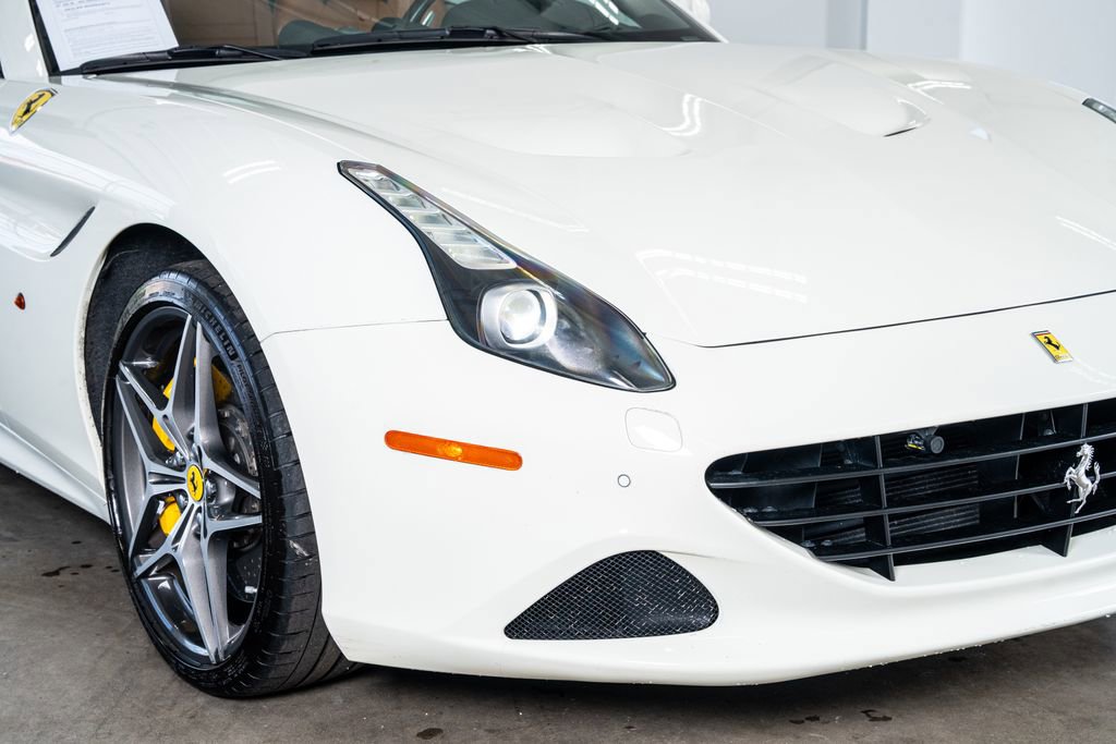 Used 2016 Ferrari California T image 20