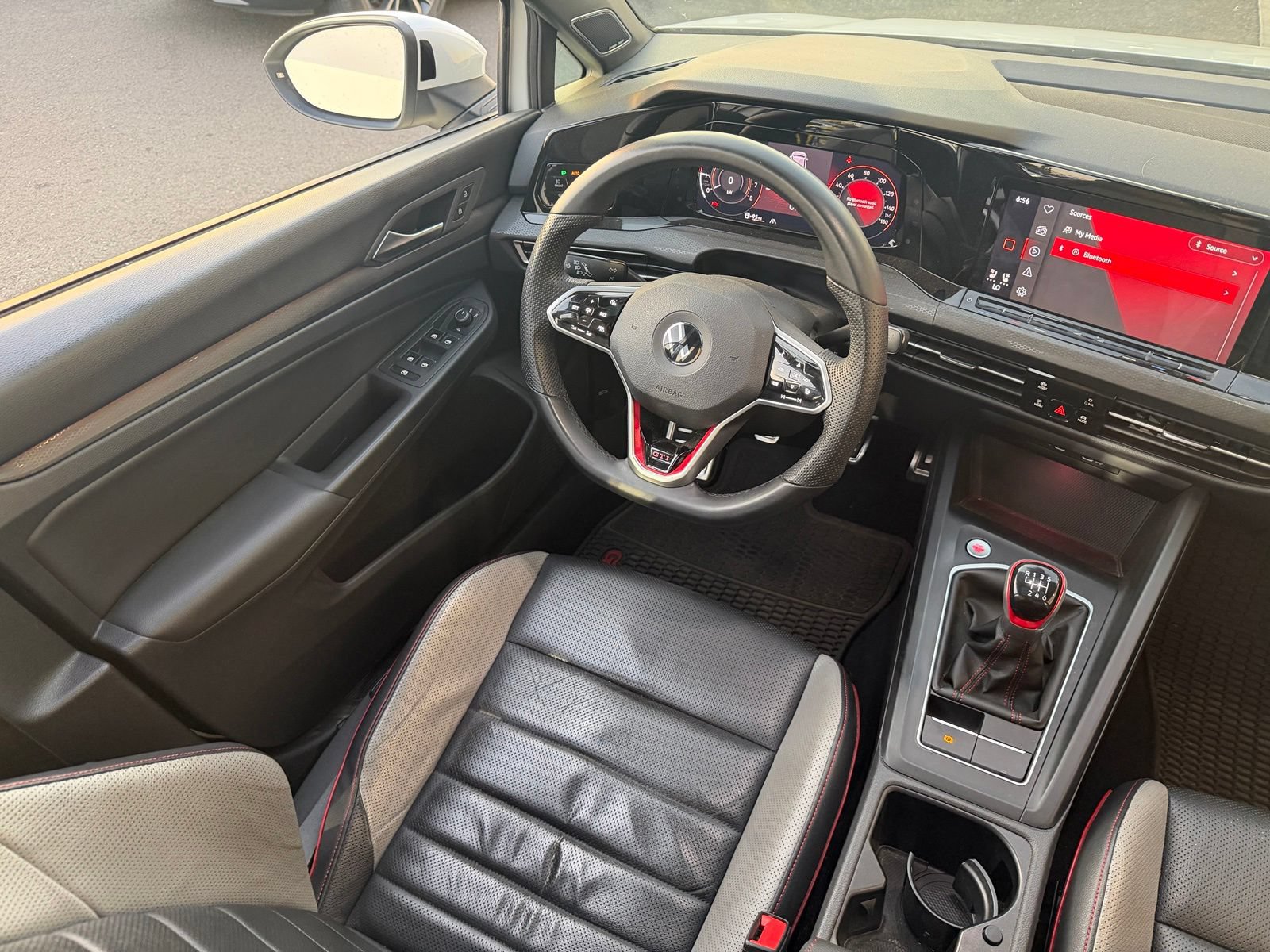 Used 2022 Volkswagen GTI SE FWD image 6