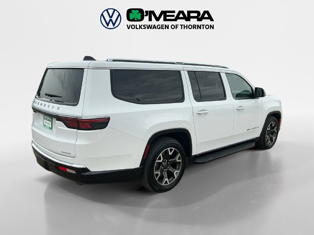 Used 2024 Jeep Wagoneer L Series III w/ Flexible Seating Group AWD/4WD image 5