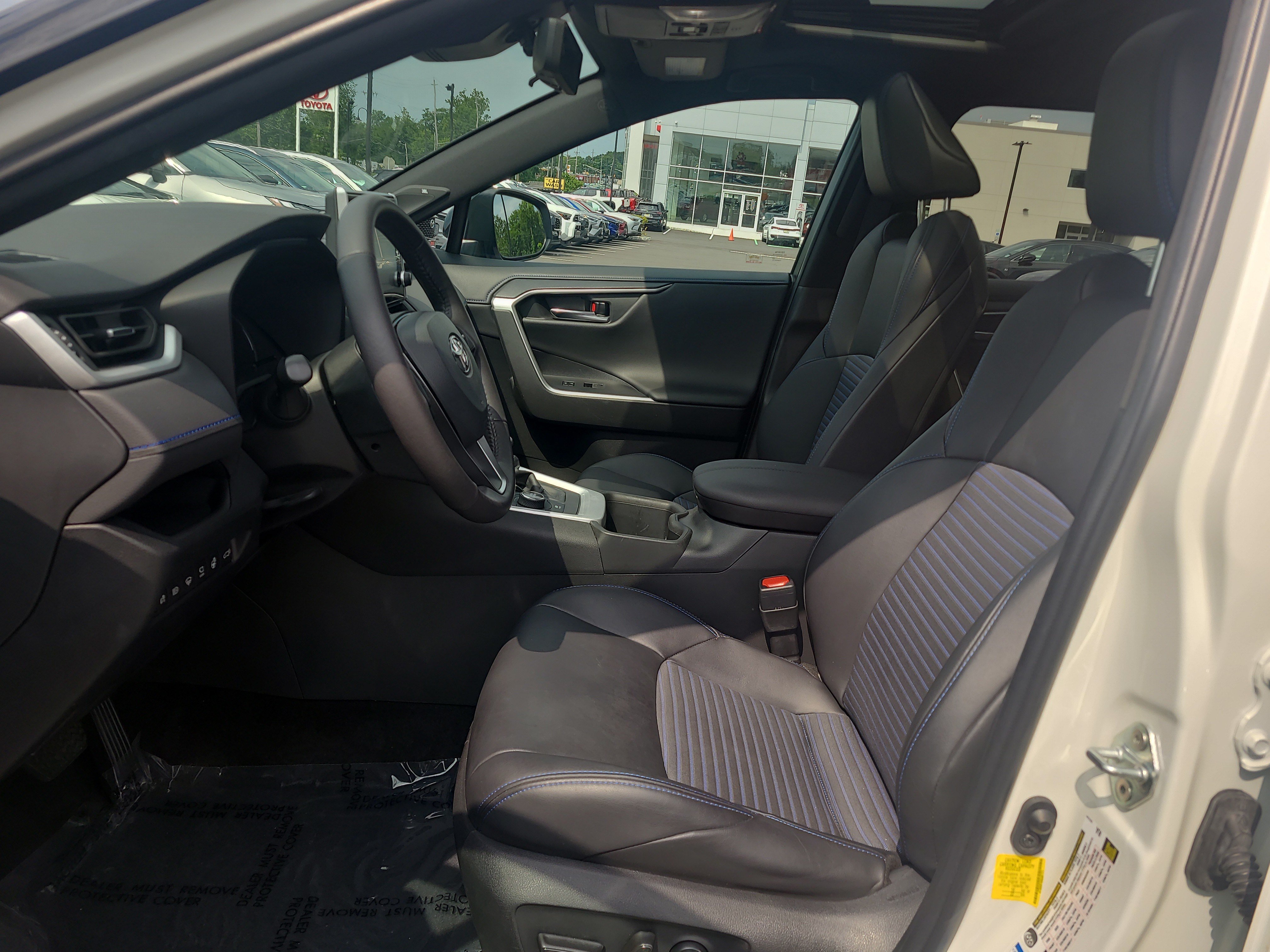 Certified 2022 Toyota RAV4 XSE AWD/4WD image 16